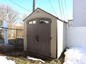 81 Pilgrim Ave, Worcester MA 01604