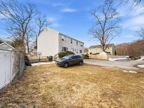 11 Harmony Ln, Framingham MA 01702