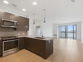 65 Lewis St PH12, Boston MA 02128