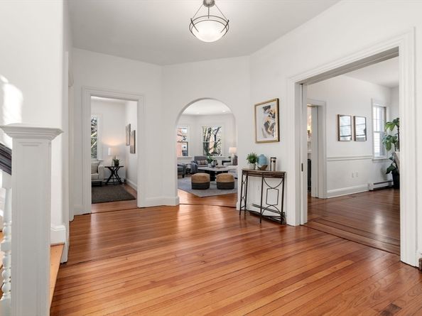 105 Babcock St, Brookline MA 02446