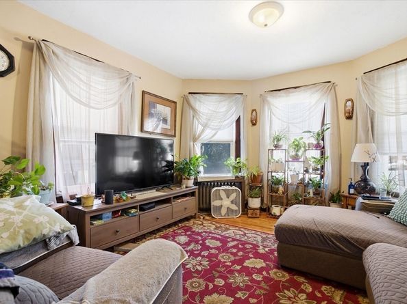 17 Euclid Ave, Worcester MA 01610