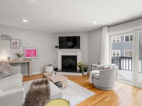 21 Oak Leaf Way 21, Peabody MA 01960