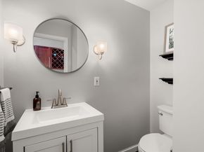 21 Oak Leaf Way 21, Peabody MA 01960