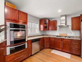 21 Oak Leaf Way 21, Peabody MA 01960