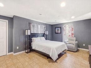 12 Southwick St, Middleboro MA 02346