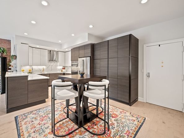 28 Atlantic Avenue 638, Boston MA 02110