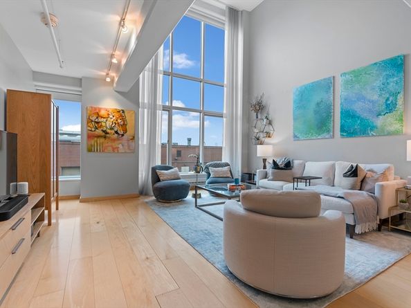 25 Channel Center St 212, Boston MA 02210