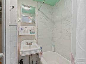 7-11 Gibbs Ct, Waltham MA 02452