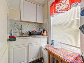7-11 Gibbs Ct, Waltham MA 02452