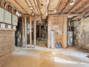 7-11 Gibbs Ct, Waltham MA 02452