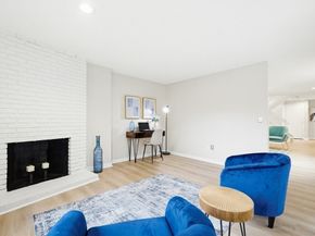 20 Country Club Ln D, Milford MA 01757