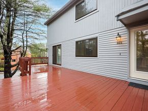 20 Country Club Ln D, Milford MA 01757