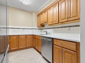 180 Green St 101, Melrose MA 02176