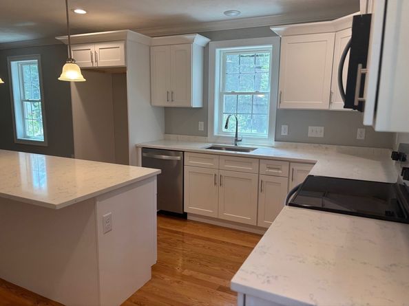 27 Valley Road, Holbrook MA 02343