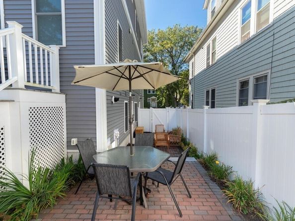 10 Wakefield Ave B, Wakefield MA 01880