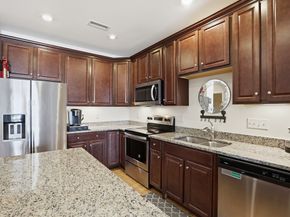 2 Francis Dr 405, Andover MA 01810