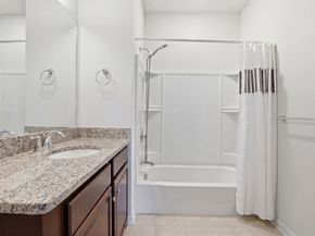 2 Francis Dr 405, Andover MA 01810