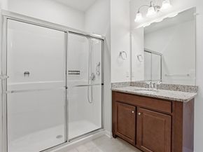2 Francis Dr 405, Andover MA 01810