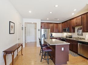2 Francis Dr 405, Andover MA 01810