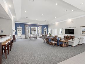 2 Francis Dr 405, Andover MA 01810