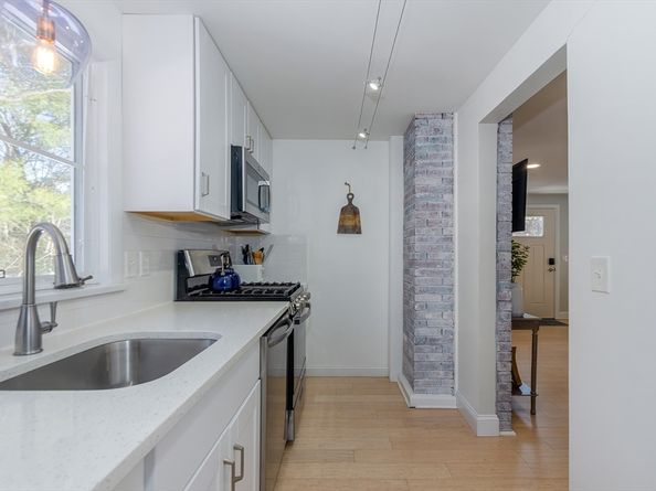 56 Acushnet Road, Mattapoisett MA 02739
