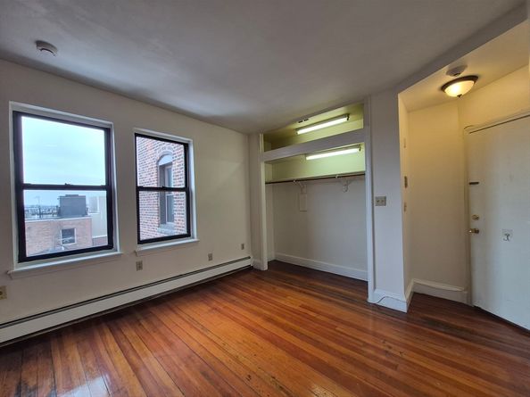 57 Charter Street 4A, Boston MA 02113