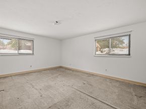 221 Oak St 415, Brockton MA 02301