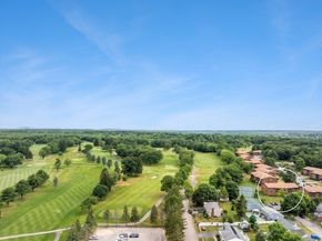 221 Oak St 415, Brockton MA 02301