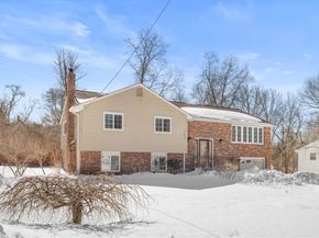 197 Candy Ln, Brockton MA 02301