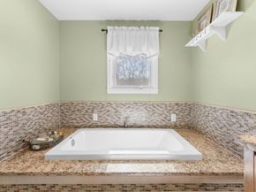 197 Candy Ln, Brockton MA 02301