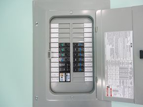 7 Pearl St, Waltham MA 02453