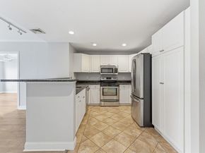10 Seaport Dr 2311, Quincy MA 02171
