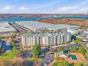 10 Seaport Dr 2311, Quincy MA 02171