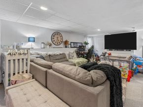 4 Mather Dr, Wareham MA 02571