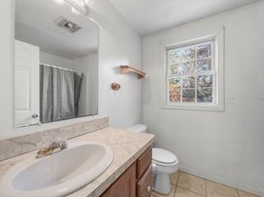 4 Mather Dr, Wareham MA 02571