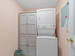 12 Ledgewood Way 8, Peabody MA 01960