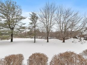 12 Ledgewood Way 8, Peabody MA 01960