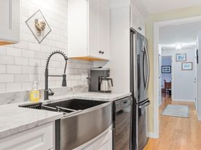 12 Ledgewood Way 8, Peabody MA 01960