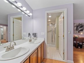 12 Ledgewood Way 8, Peabody MA 01960