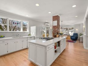 103 Oak St, Reading MA 01867