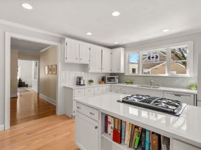 103 Oak St, Reading MA 01867