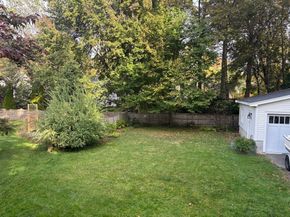 103 Oak St, Reading MA 01867