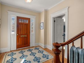 103 Oak St, Reading MA 01867