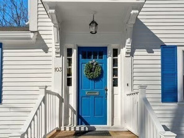 103 Oak St, Reading MA 01867