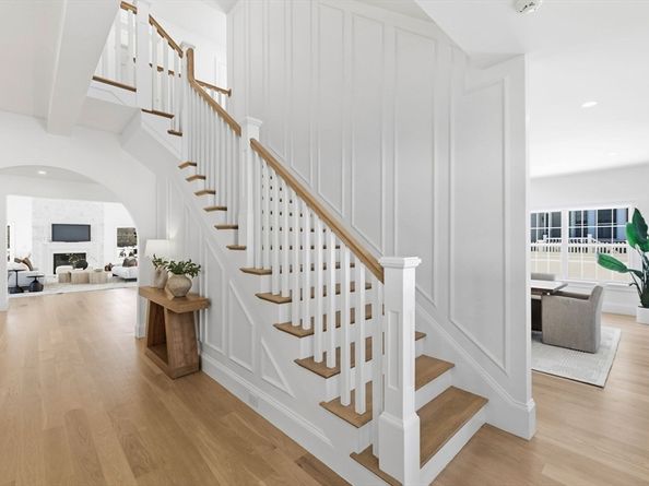 40 Foxcroft Rd, Winchester MA 01890