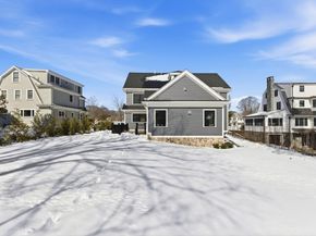 40 Foxcroft Rd, Winchester MA 01890
