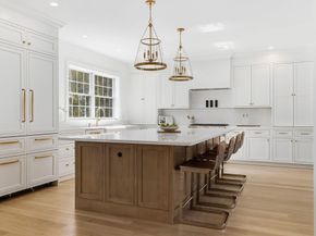 40 Foxcroft Rd, Winchester MA 01890