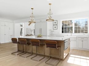 40 Foxcroft Rd, Winchester MA 01890