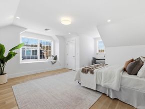 40 Foxcroft Rd, Winchester MA 01890