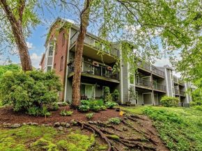 22 N Stone Mill Dr 1111, Dedham MA 02026